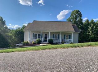 242 Brooklin St, Wilkesboro, NC 28697