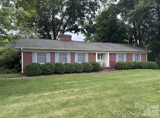 625 Vance St, Waynesville, NC 28786