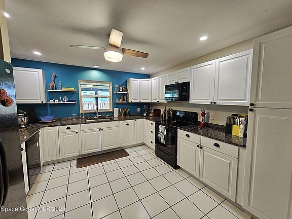 3rd image of 180 Mindy Ave