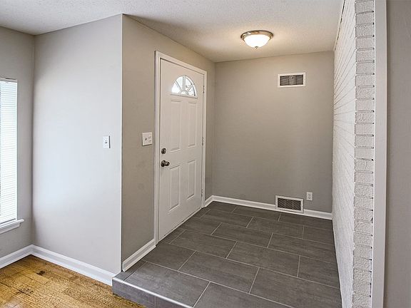 2nd image of 5144 Teal Ave
