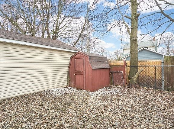 5th image of 1153 Lily St