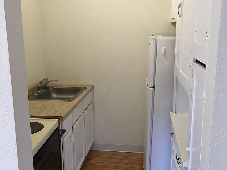 203 16th St S #205 — Photo 5