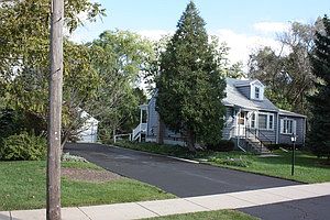 2nd image of 429 N Pine Ln