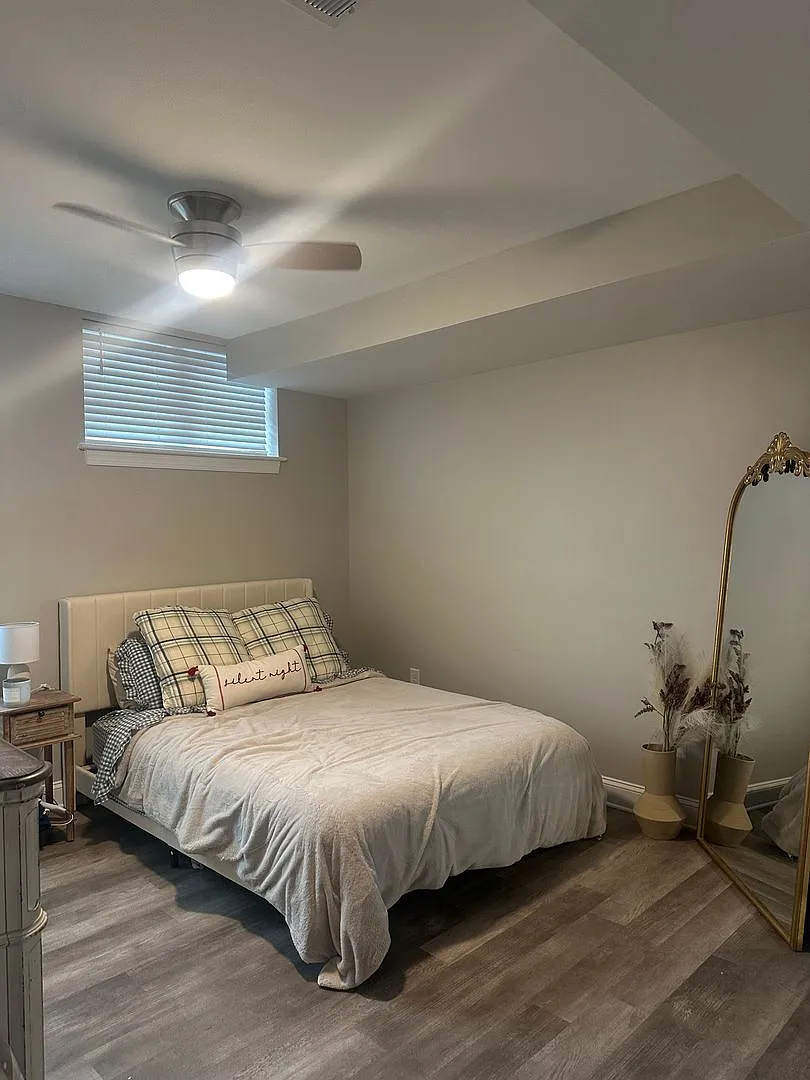 Newly Renovated 1-Bedroom Apartment on Elm Street Walk to Carilion & Downtown! — Photo 3