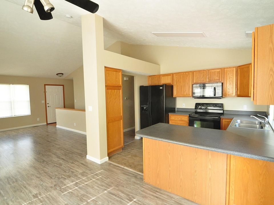 1st image of 7918 Yellow Knife Dr