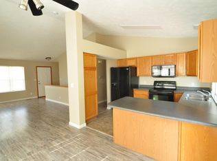 7918 Yellow Knife Dr, Lincoln, NE 68505