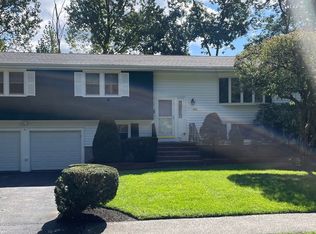 122 Albemarle Rd, Norwood, MA 02062