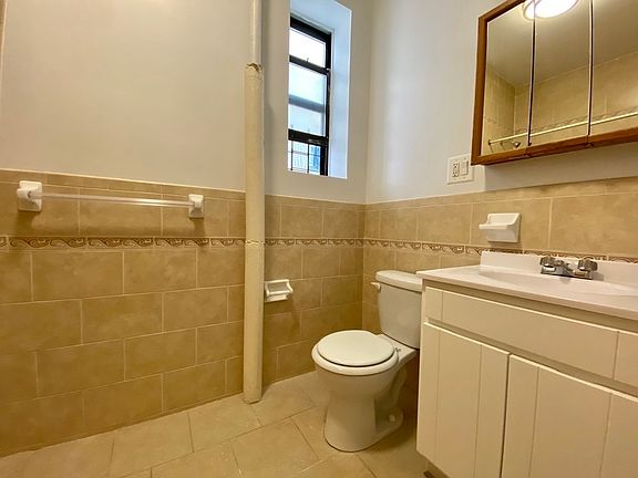 5th image of 638 W 160th St #3FA
