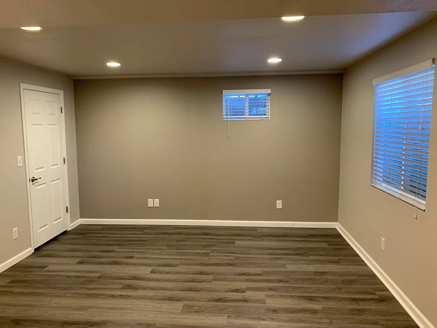 Bright Basement Studio Apartment in Louisville Home — Photo 3