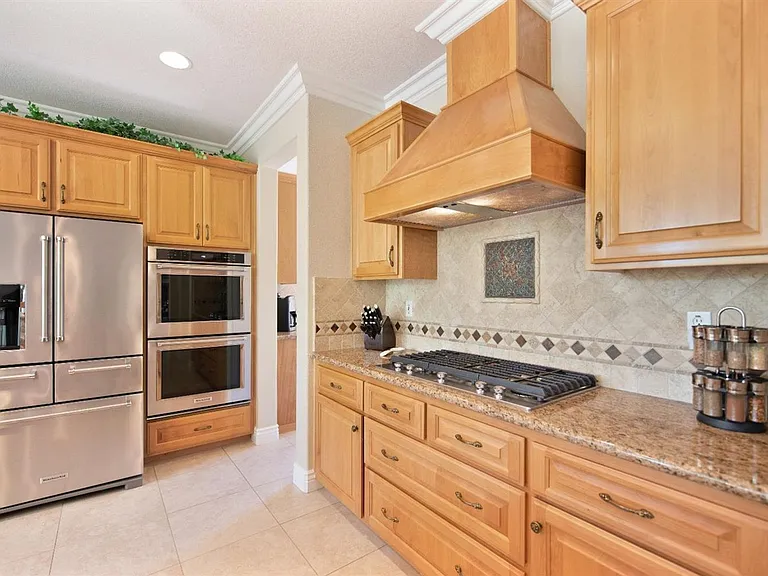 3381 Black Oak Dr — Photo 4
