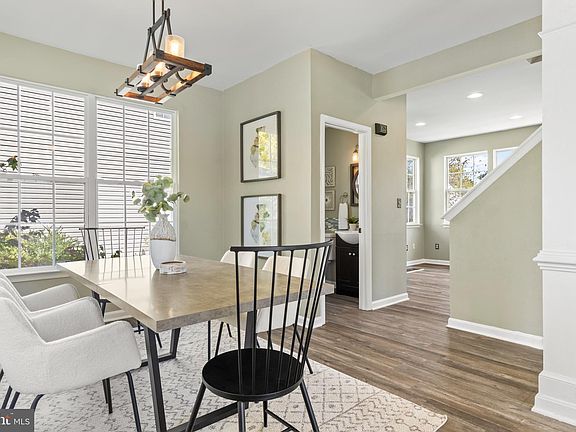 3rd image of 10025 Darnaway Ct