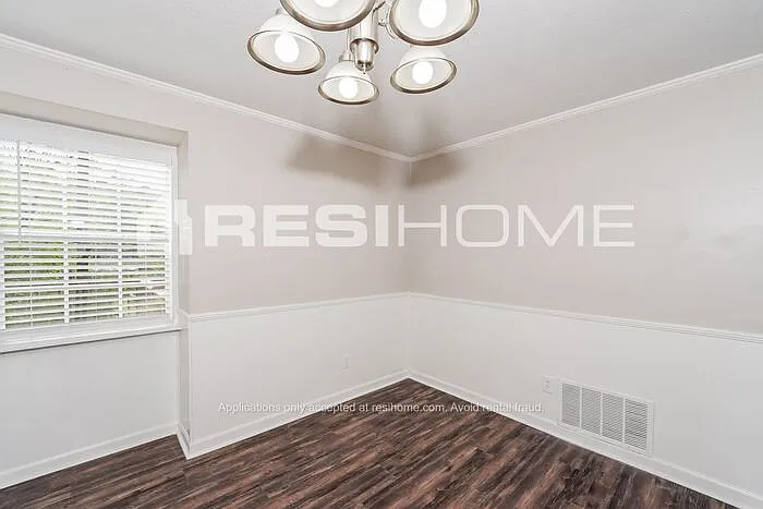 5253 Goldmar Dr — Photo 6