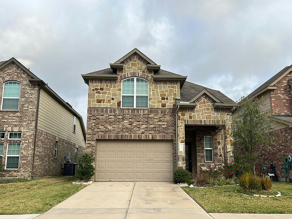 1st image of 24618 Puccini Pl