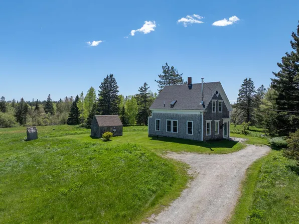 336 Sunset Crossroad Road, Deer Isle, ME 04627