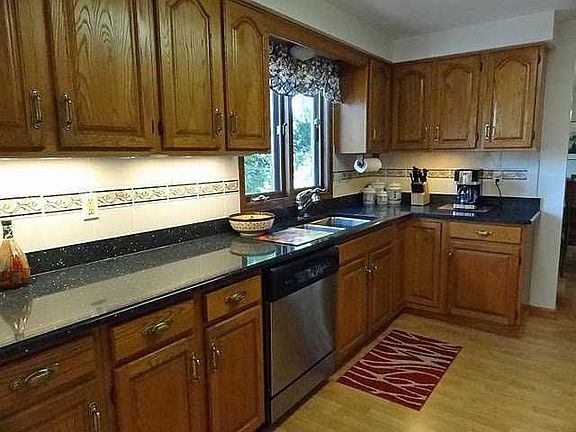 3rd image of 92 Haskins Ln N
