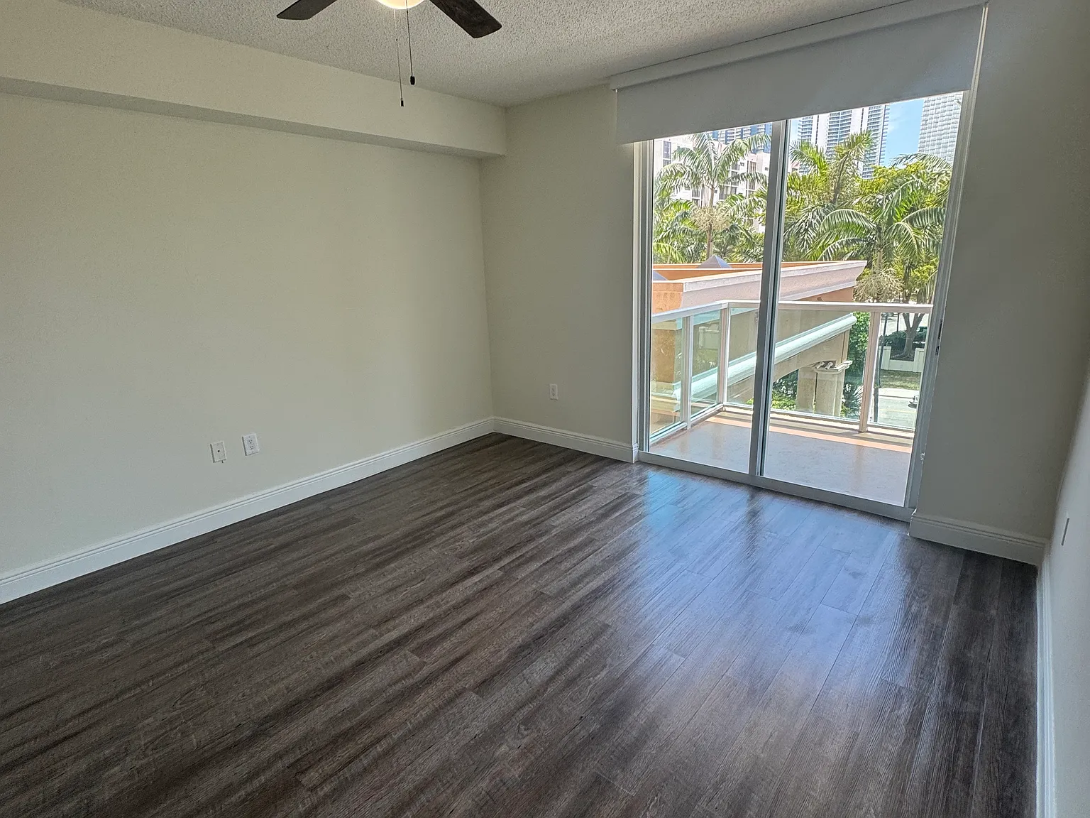 17000 N Bay Rd — Photo 3