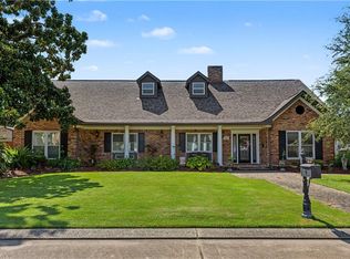25 Chateau Haut Brion Dr, Kenner, LA 70065