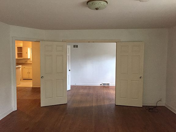 Living Room Looking Into Den/Bdrm2