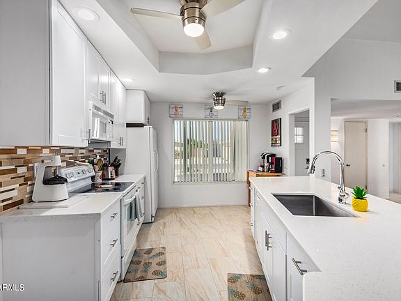 5th image of 10833 W SEQUOIA Drive
