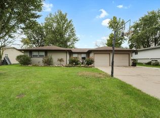107 E Evergreen Dr, Saint Joseph, IL