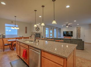 3225 Oakmount Dr SE, Rio Rancho, NM 87124