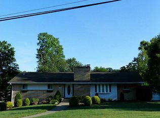 2476 Broadlawn Dr, Pittsburgh, PA
