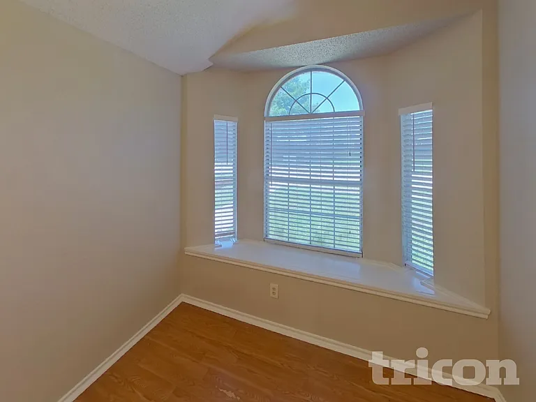 1424 Savannah St — Photo 14