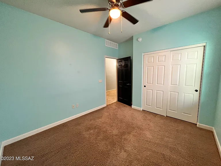 9859 N Crook Ln — Photo 15