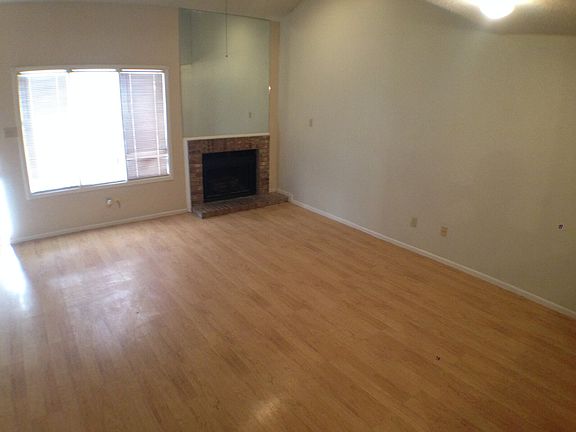 2nd image of 4739 2nd St