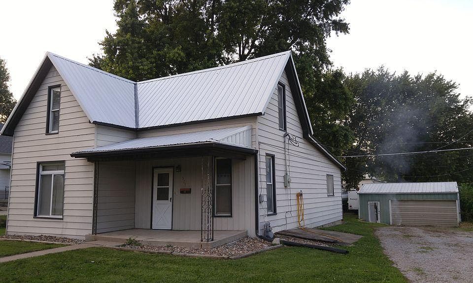 1st image of 905 E Main St #House