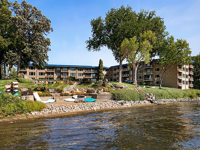 Minnetonka Edgewater Apartments and Boat Slips — Photo 12