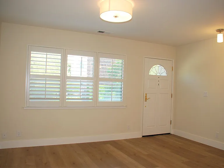 71 Prince Royal Dr — Photo 5