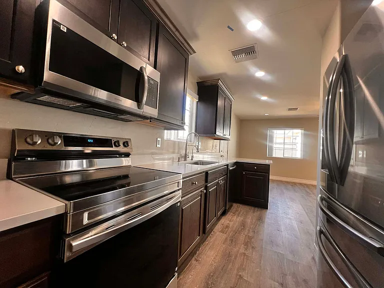 396 Riverfront Dr — Photo 76