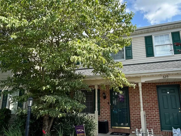 635 Robin Hill Cir, York, PA 17404