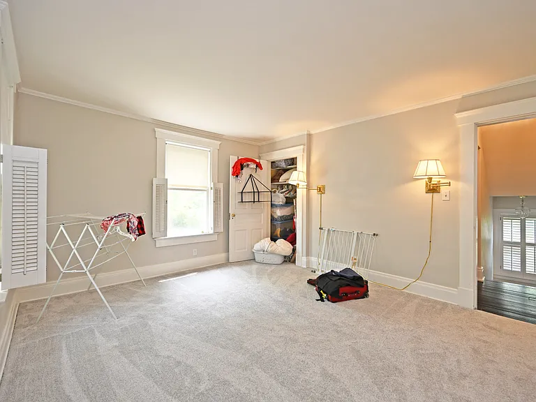 6900 Drake Rd — Photo 31