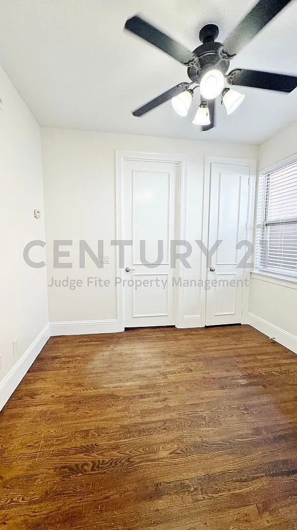 Beautiful Three-Story, 4/4/2 Townhome Ideally Located in The Heart of University Park For Rent! — Photo 3