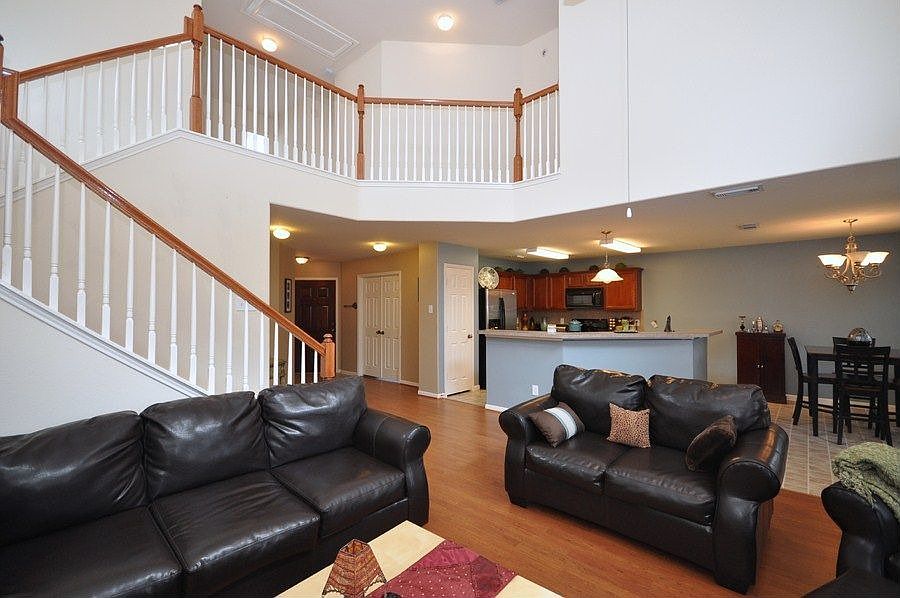 Fantastic open den/family room!