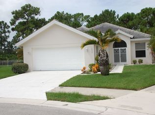 7617 SE Autumn Ln, Hobe Sound, FL 33455