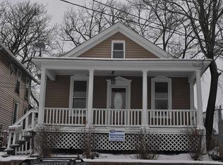 223 Michigan St, Elgin, IL 60120