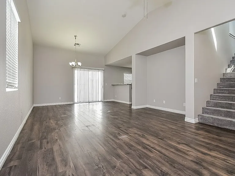 6883 Momentos St — Photo 5