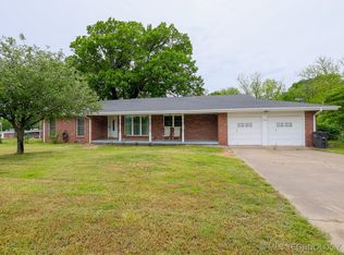 355 Robin Ave, Bartlesville, OK 74006
