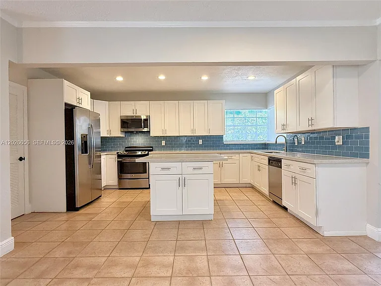 206 SE 3rd Pl — Photo 14