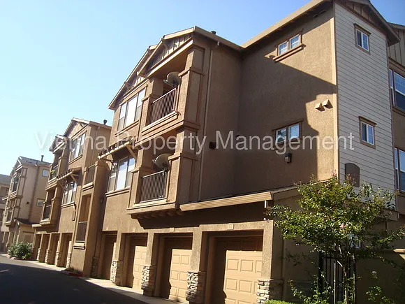 12400 Fair Oaks Blvd APT 322 photo 1