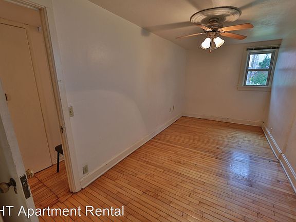 3rd image of 134 W Gilman St #9103299