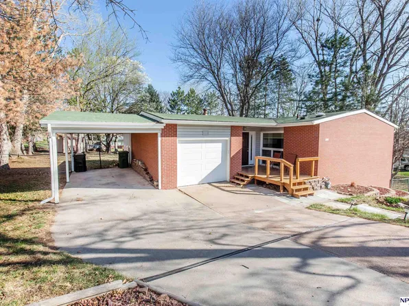 5220 W Superior St, Lincoln, NE 68524