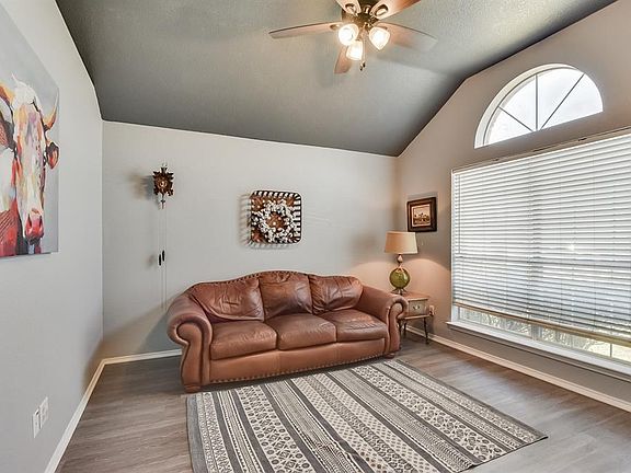 4th image of 6110 Summerfield Dr