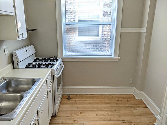 4th image of 728 Hinman Ave APT 3E