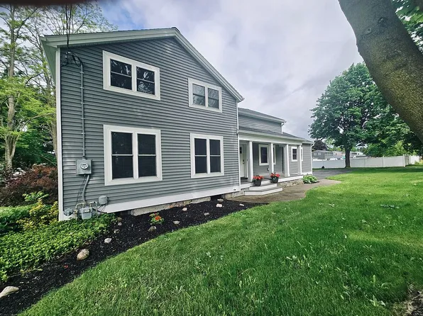411 Hamilton Rd, Fairport, NY 14450