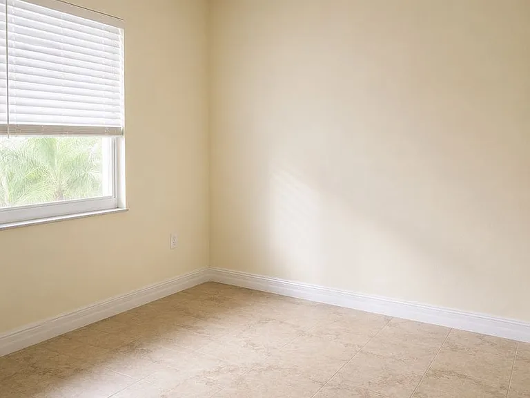 3175 Royalston Ave #203 — Photo 7