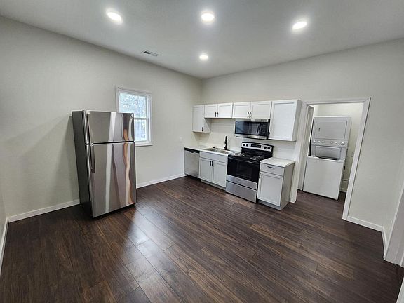 4th image of 2203 N National Avenue
